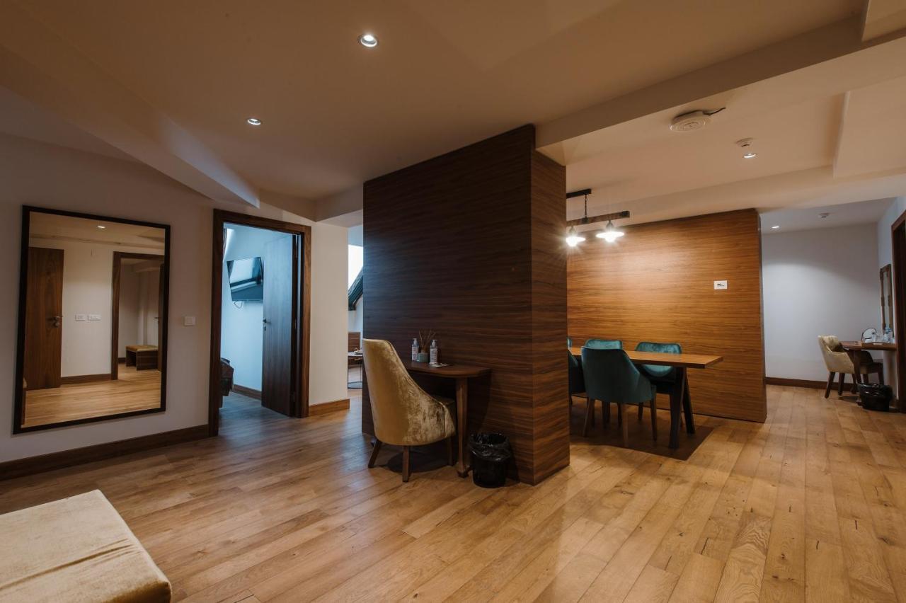 Hotel Nais Ni Exteriör bild