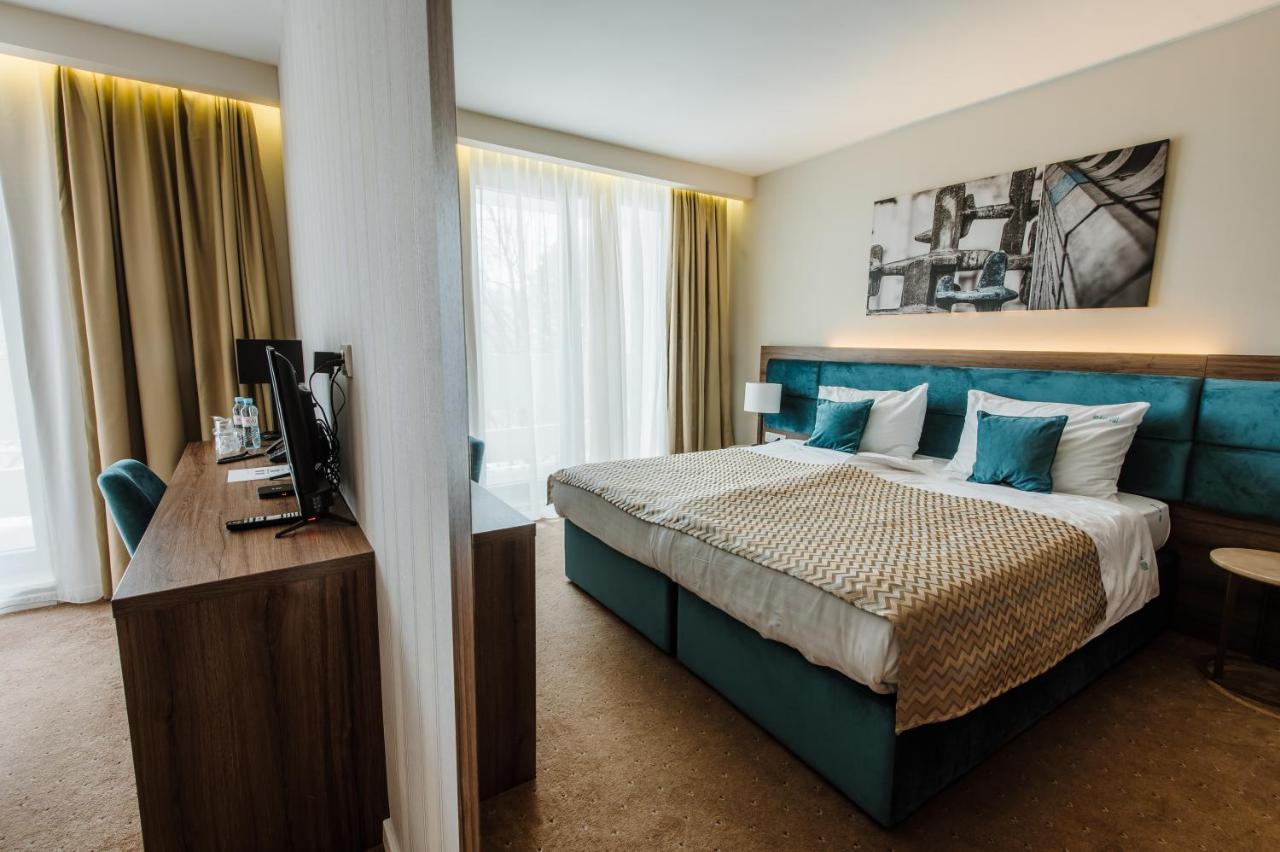 Hotel Nais Ni Exteriör bild