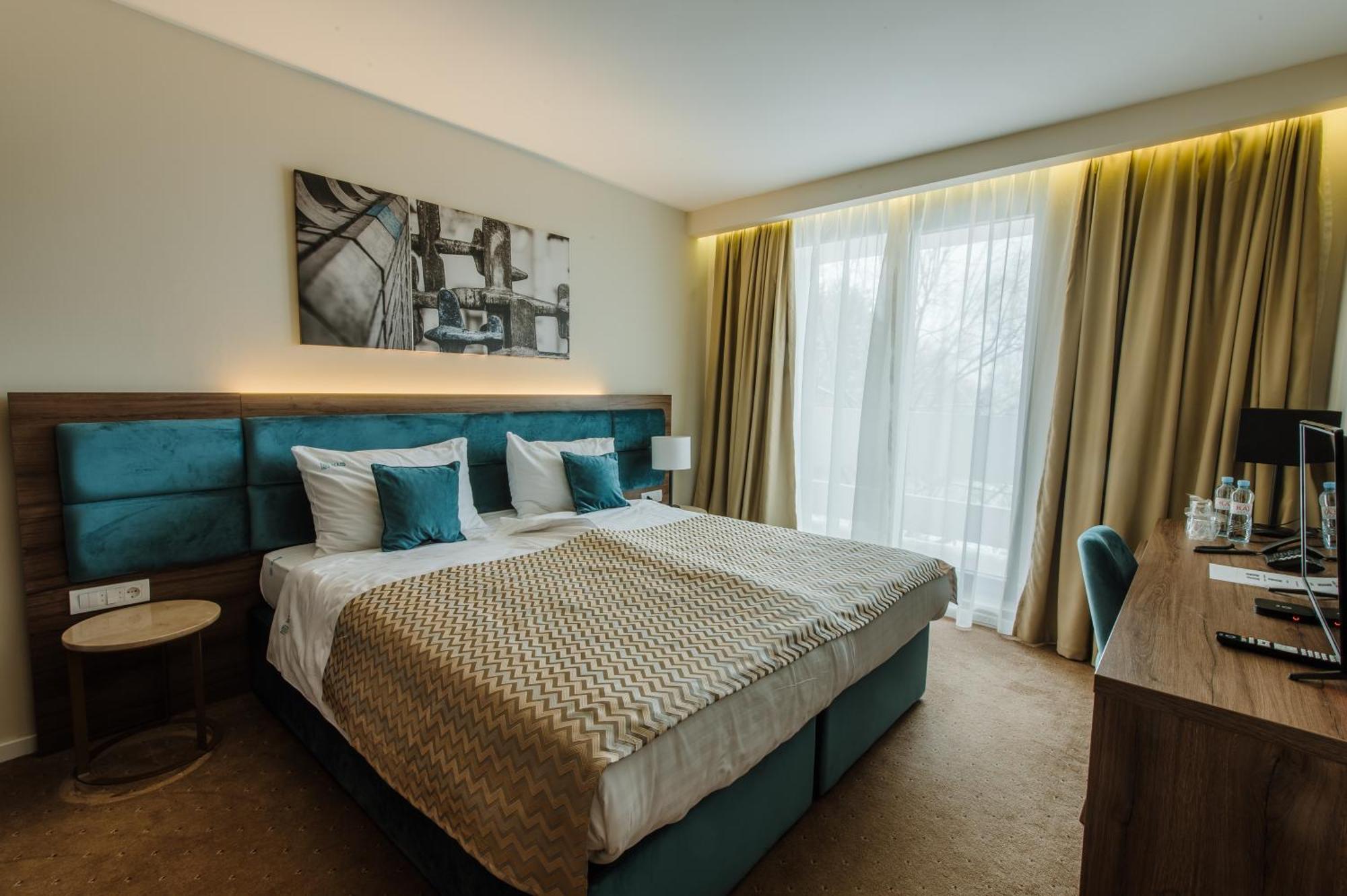 Hotel Nais Ni Exteriör bild