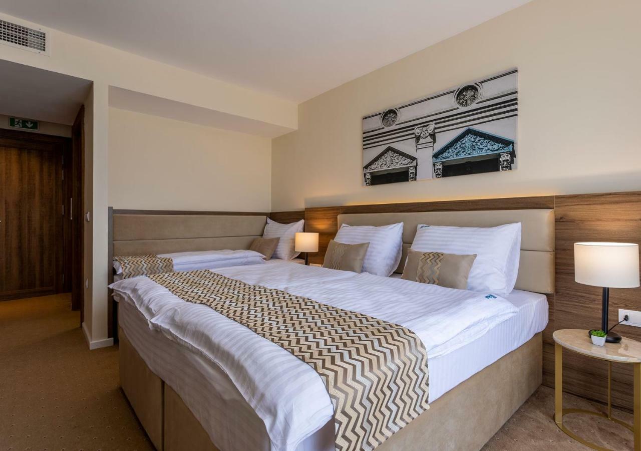 Hotel Nais Ni Exteriör bild