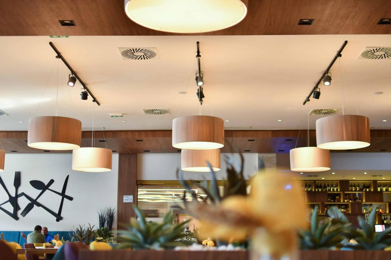 Hotel Nais Ni Exteriör bild